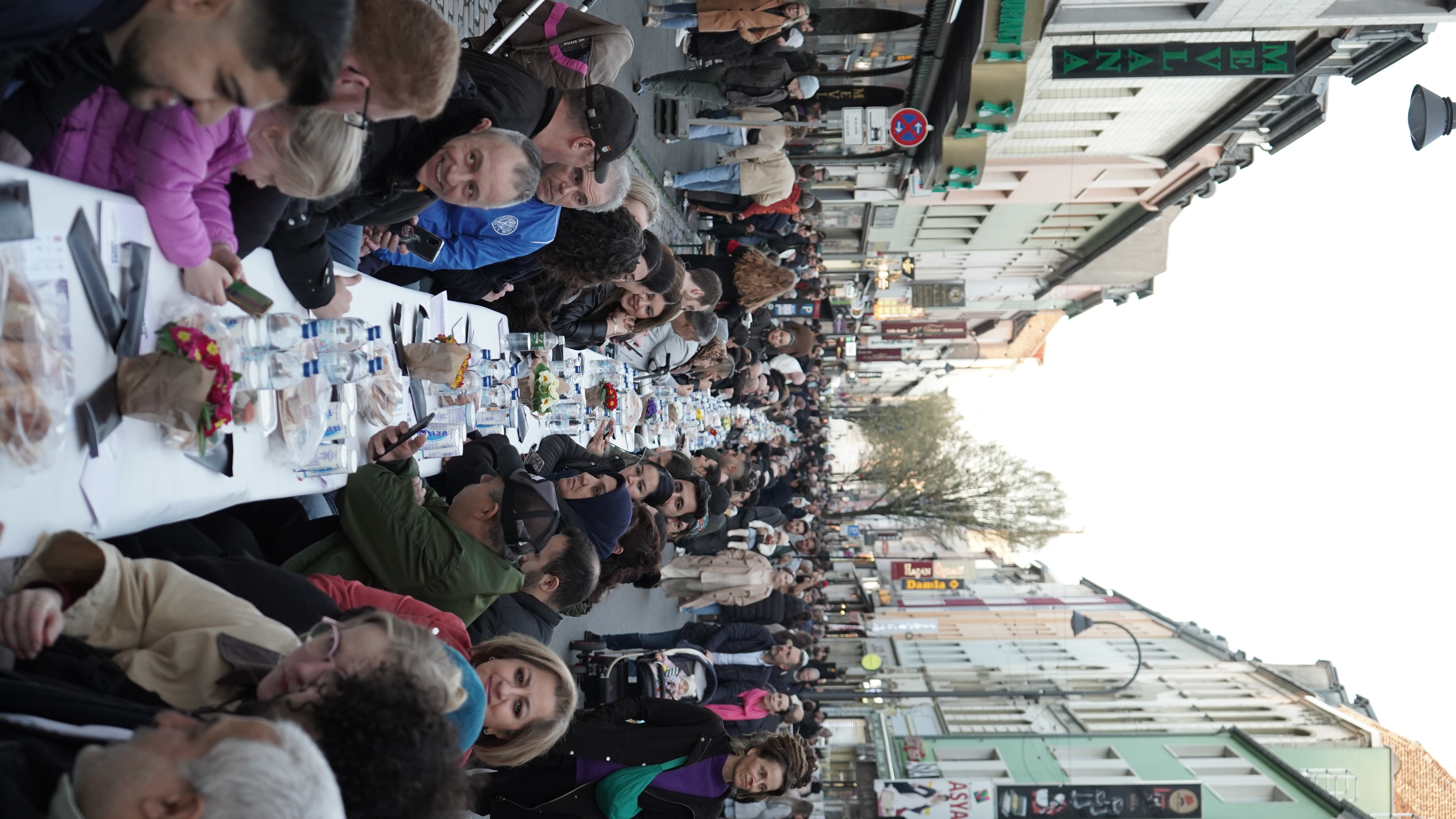 Köln Keup Caddesi’nde toplu iftar
